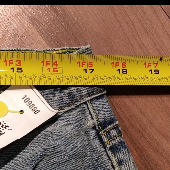 Cruel Girl - Picture 4 of 5